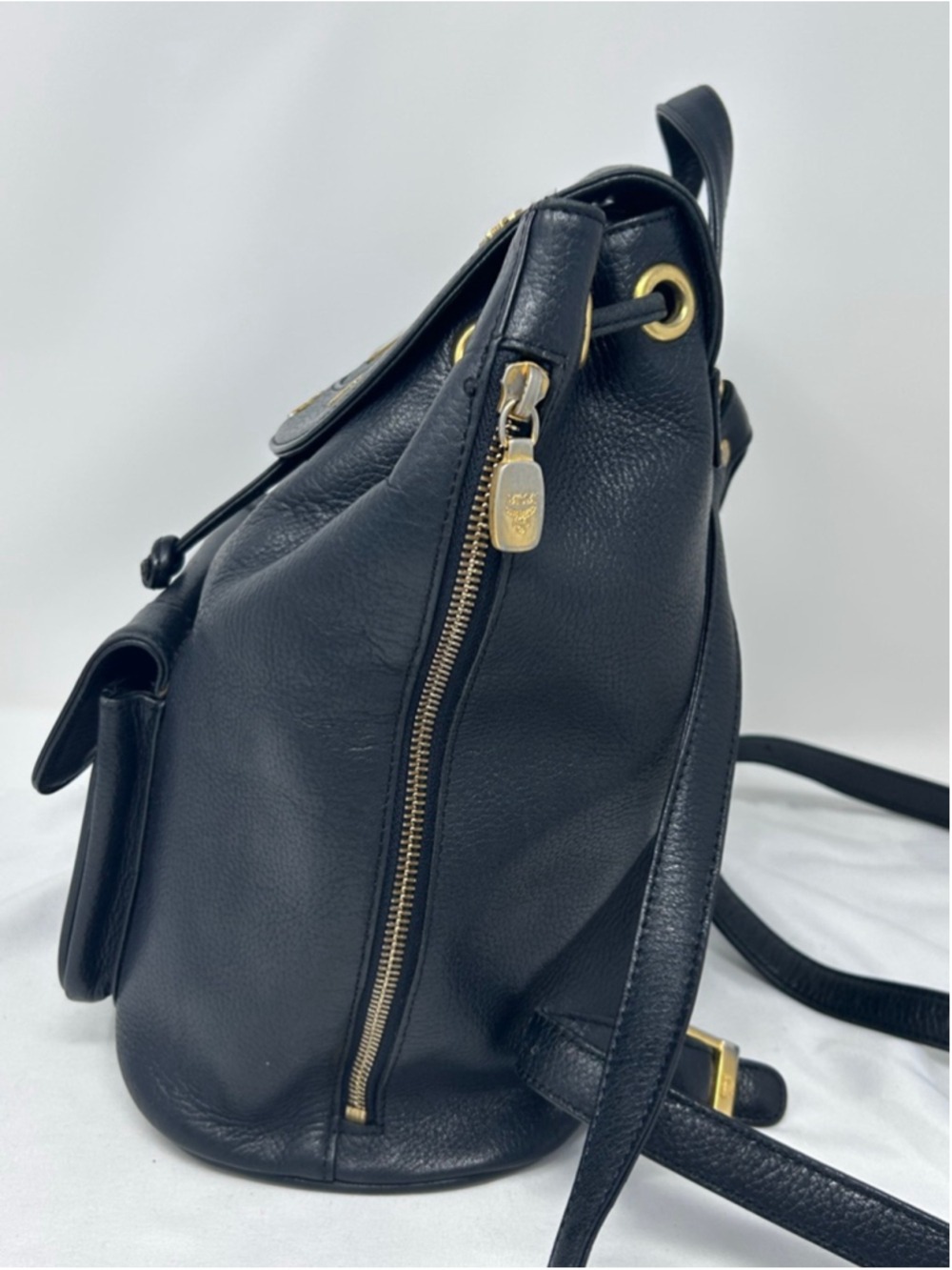Vintage MCM Black Pebbled Leather Backpack Gold Hardware Drawstring - Picture 3 of 16